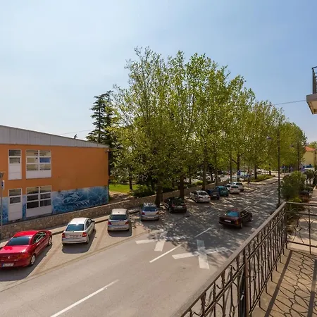 With A Parking Space - 13572 * Crikvenica
