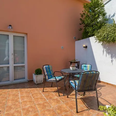 With A Parking Space - 13572 *